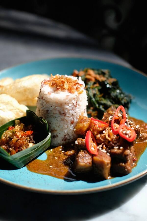 Casa Luna Ubud: Ikon Kuliner Bali di Jalan Raya Ubud Sejak 1992