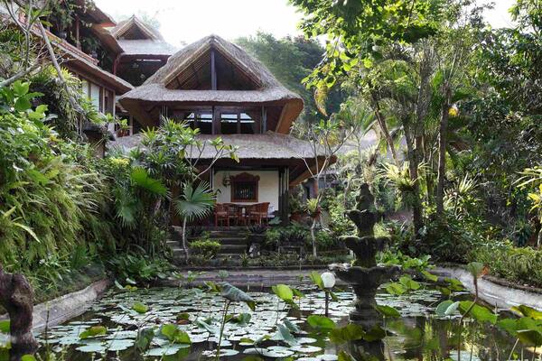 Cave Spa Hotel Tjampuhan Ubud: Pijat di Gua Batu Tepi Sungai Wos