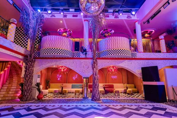 Club Corazón Uluwatu: Klub Dua Lantai untuk 1.000 Orang di Jl. Labuansait — Jadwal Malam, Guest List & Harga Meja 2026