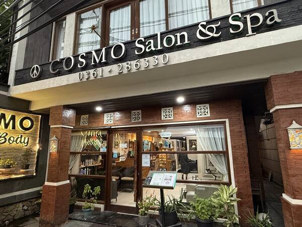 Cosmo Salon & Spa في سانور: تدليك بالي بـ275 ألف روبية للساعة