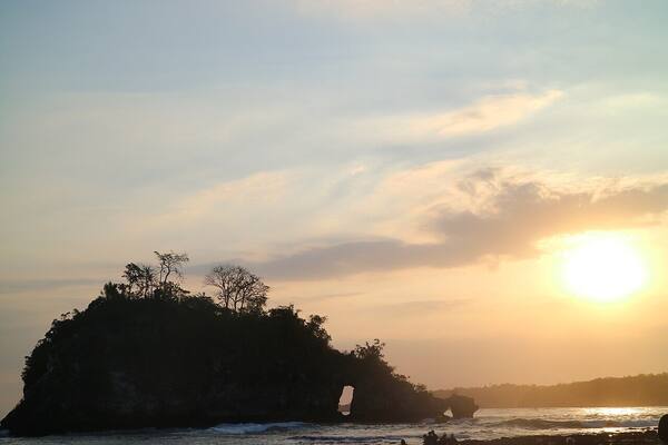 Crystal Bay Nusa Penida: Teluk Pasir Putih Surga Snorkeling