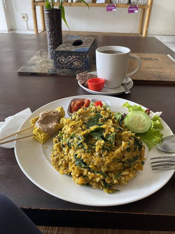 Dayu’s Warung Ubud: Dapur Bebas Gluten yang Bertahan Saat Kafe Tren Berguguran