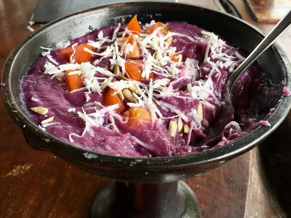 Dayu’s Warung Ubud: Dapur Bebas Gluten yang Bertahan Saat Kafe Tren Berguguran