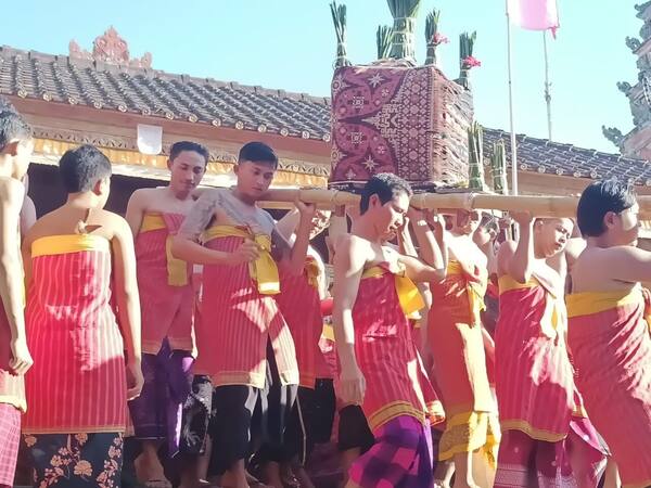 Desa Adat Bungaya, Karangasem: Desa Tua Bali Aga yang Belum Jadi ‘Objek Wisata’