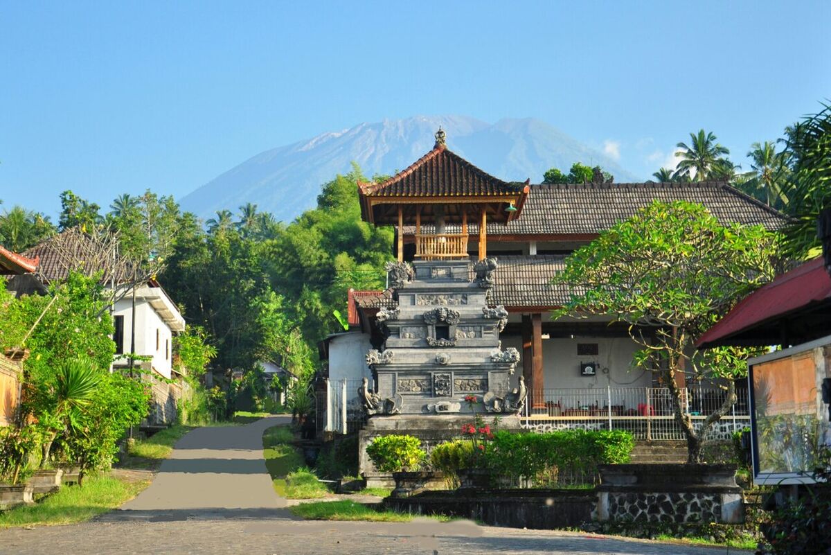 Budakeling Village, Karangasem: Buddhist Brahmin Priests and Silversmiths Below Mount Agung