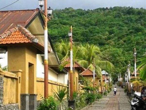 Desa Julah, Tejakula — The Coastal Bali Aga Village Far Quieter Than Tenganan