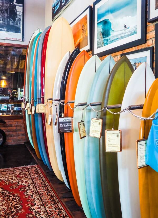 Deus Ex Machina Bali: Kafe, Motor Kustom, dan Vibe Kreatif di Berawa Canggu