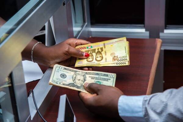 Dolar Lama atau Terlipat Ditolak Money Changer Bali?