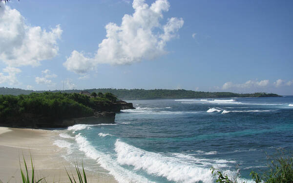 Dream Beach & Sandy Bay Nusa Lembongan: Teluk Tebing dengan Ombak Paling Dramatis