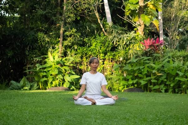 Fivelements Retreat Ubud: Penyembuhan Eco-Luxury di Tepi Sungai Ayung