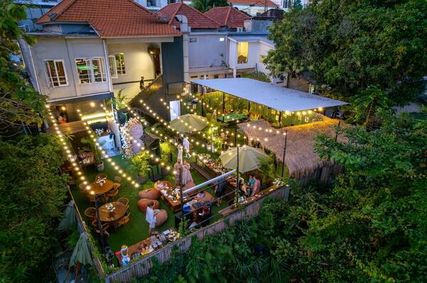 Gabet’s Pub Uluwatu: Pub Dua Lantai dengan Live Band Tiap Malam — Jam, Harga Bir & Reservasi