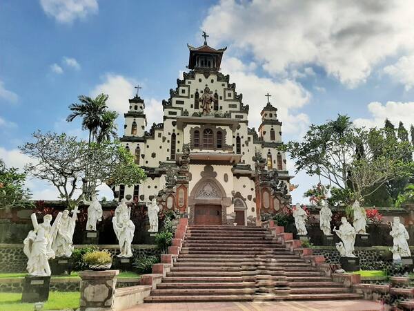 Gereja Palasari & Bendungan Palasari: Hidden Gem Bali Barat di Jembrana