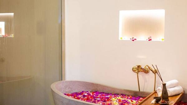 Glo Day Spa Seminyak: Harga Pijat 2026 dan Paket 2 Jam