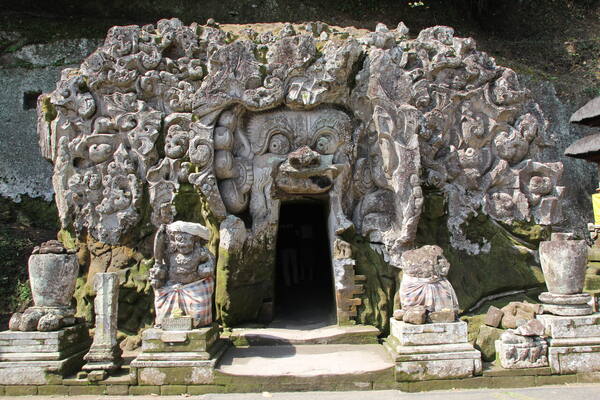 गोआ गजह (गोआ गजह मंदिर / एलिफेंट केव) उबुद