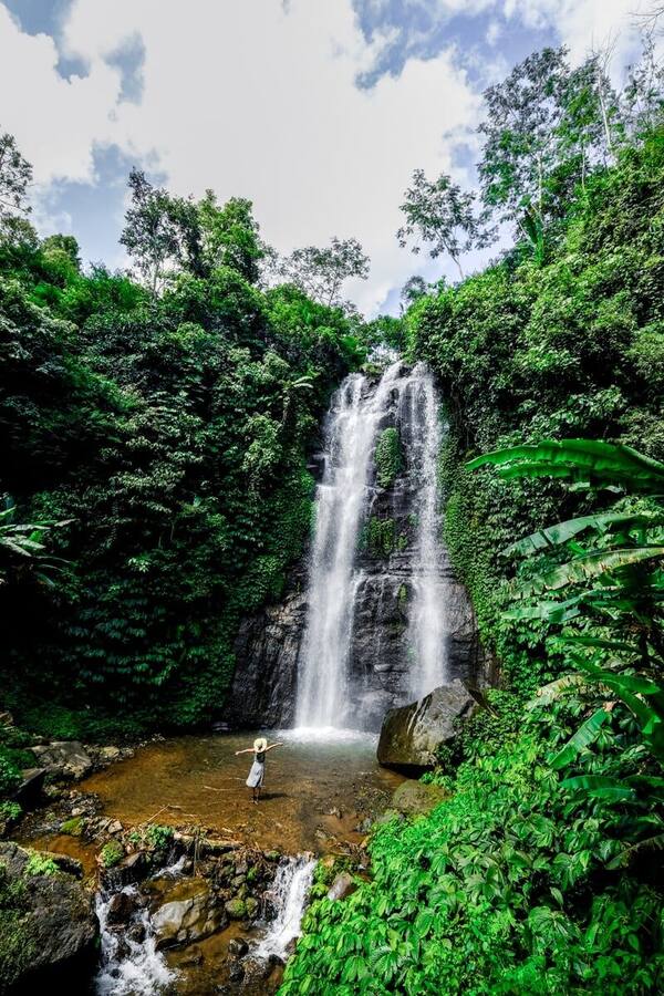 Golden Valley Waterfall Munduk: Tiket, Rute, dan Eco Cafe