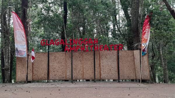 Hutan Pinus Glagalinggah Kintamani: Tiket, Jam Buka, dan Kabutnya