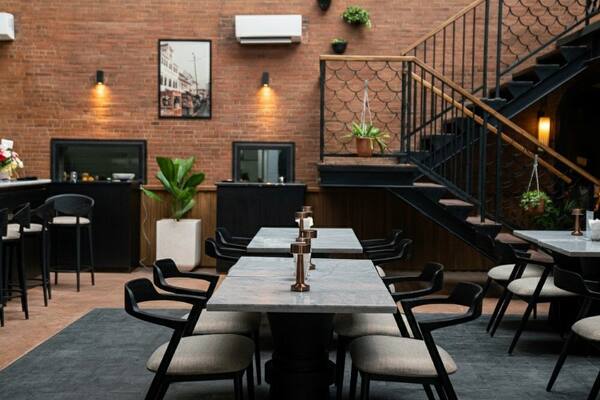 IBU KOTA Canggu: Sate, Rendang, Live Band, dan Berapa Habisnya