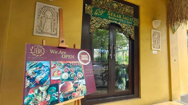 Jaansan Nusa Dua: Bebek Betutu dan Seafood Basket, Habis Berapa?