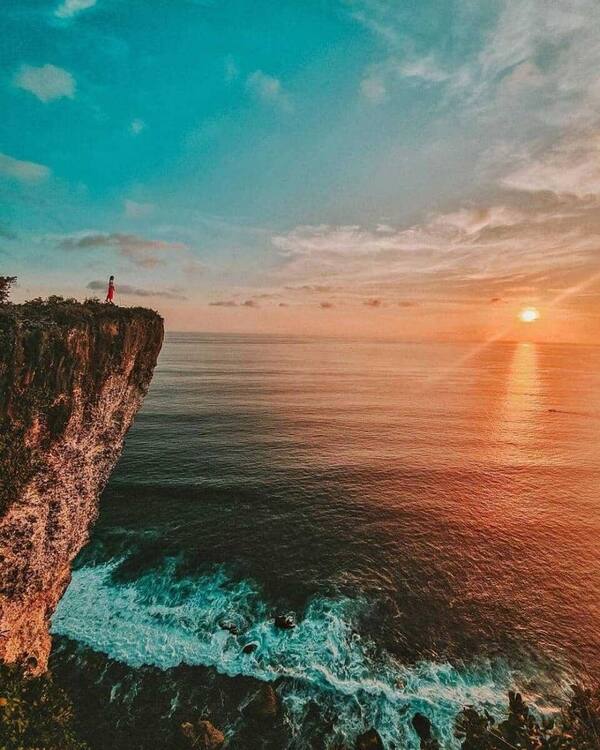 Karang Boma Cliff Uluwatu: Tebing Sunset Paling Sepi di Pecatu