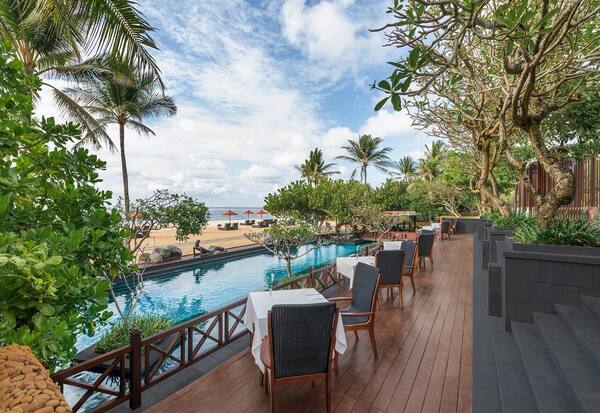 Kayuputi Nusa Dua: Fine Dining Tepi Laut di The St. Regis Bali
