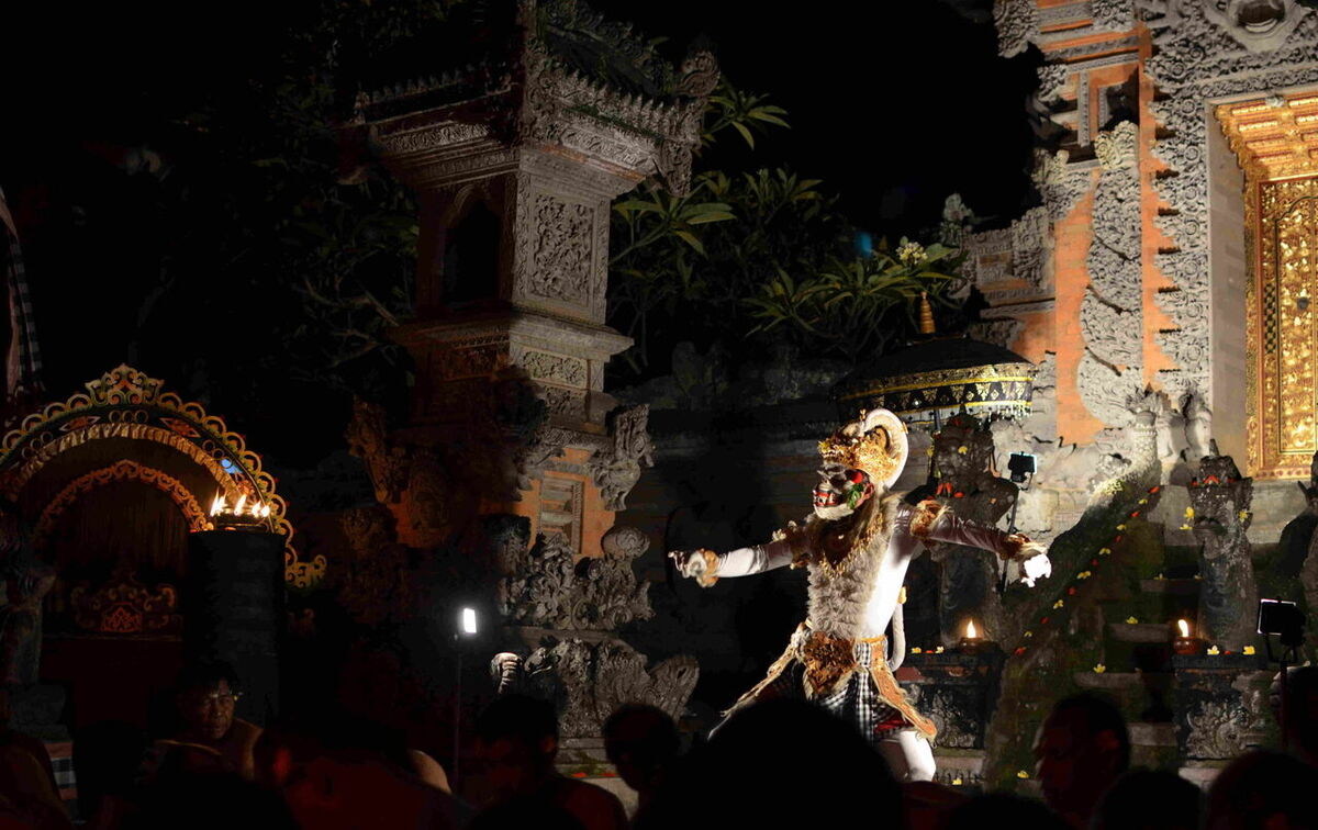 Kecak Fire & Trance Dance at Pura Dalem Taman Kaja, Ubud: Wednesday & Saturday Shows, Tickets & Seating Tips