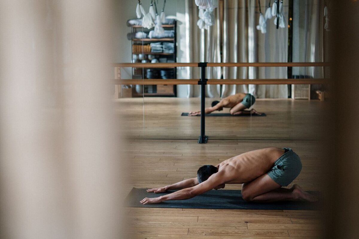 Yoga in Bali 2026: 8 Studios, Preise & 200h YTT im Vergleich