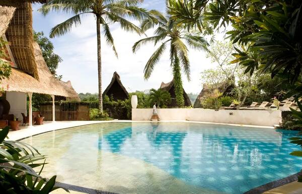 Kupu Kupu Barong Ubud: Vila Ikonik di Tebing Sungai Ayung