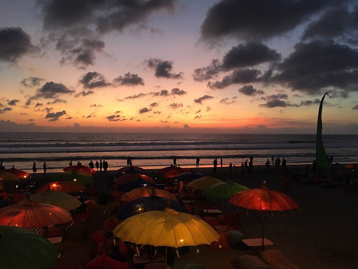 La Lucciola Seminyak: Beachfront Italian Dining with a Petitenget Sunset