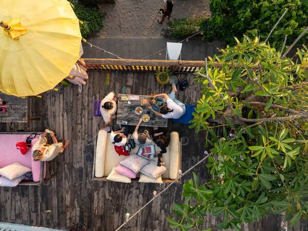 La Plancha Seminyak: Bean Bag, Minimum Spend, dan Harga Minuman