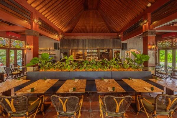 Lamuri Sanur: Restoran India Selatan dan Sumatra, Jam Buka dan Menu