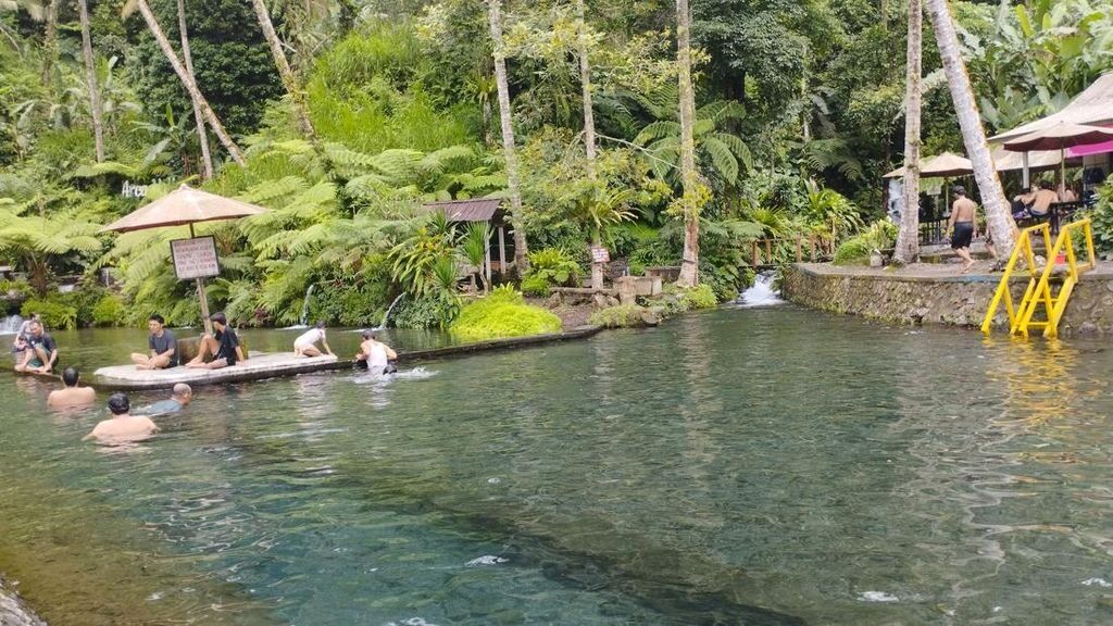 Lembah Arca, Karangasem: Entry Fee, Opening Hours and Bathing Rules