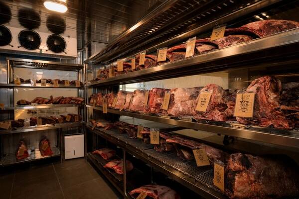 LUCA Sanur: Steakhouse Dry-Aged Baru dari Tim Boy’N’Cow — Menu, Harga & Tips 2026
