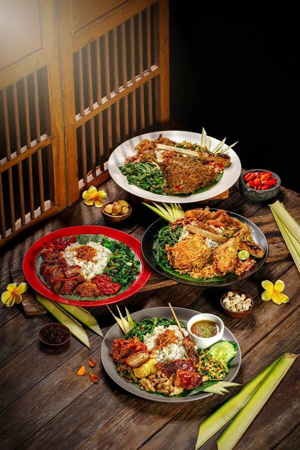 Made's Warung Seminyak: Ikon Kuliner Legendaris Bali Sejak 1969