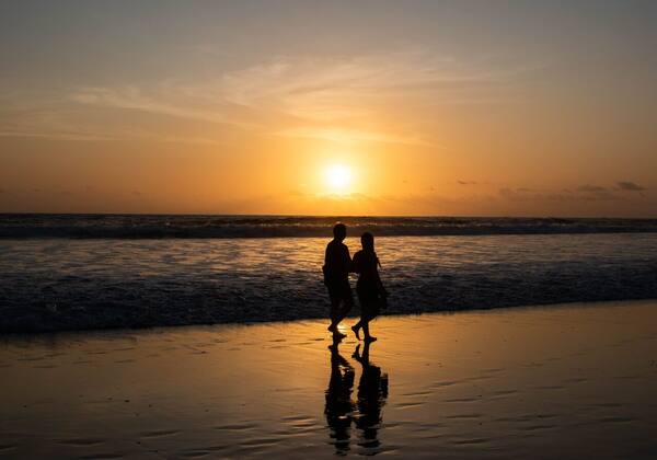 Menginap di Mana di Bali? Panduan Memilih Kawasan: Ubud, Seminyak, Canggu, Uluwatu, Sanur & Nusa Dua