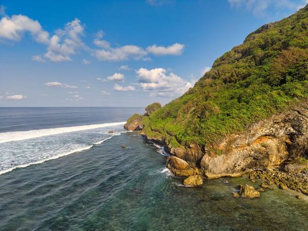 Menginap di Nusa Penida & Nusa Lembongan 2026: Pilih Kawasan, Fast Boat, Sewa Motor & Cara Hemat Voucher Hotel