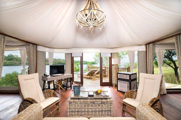 Menjangan Dynasty Resort: Glamping Tenda Safari di Teluk Banyuwedang