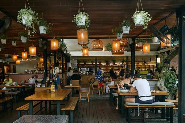 Milk & Madu Canggu: Kafe Ramah Keluarga dengan Pizza Wood-Fired