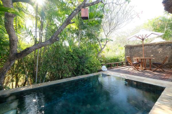 Mimpi Resort Menjangan: Vila dengan Kolam Air Panas Pribadi