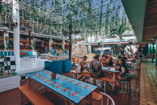 Motel Mexicola, Seminyak: Tacos, Margarita, dan Pesta Warna-Warni