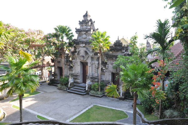 Museum Puri Lukisan: Menyusuri Museum Seni Tertua di Ubud
