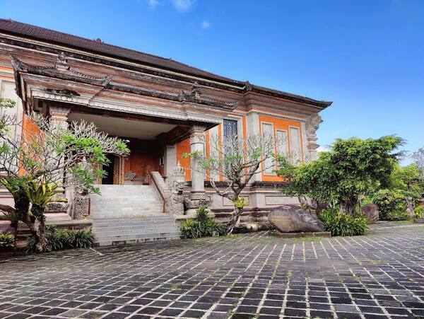 Museum Rudana Peliatan: The Ubud Art Museum Everyone Drives Past