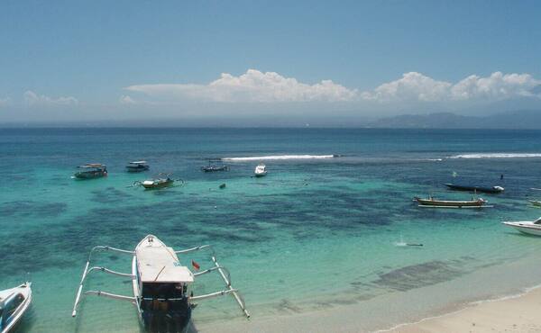 Mushroom Bay Nusa Lembongan: Teluk Paling Tenang untuk Berenang Bersama Keluarga