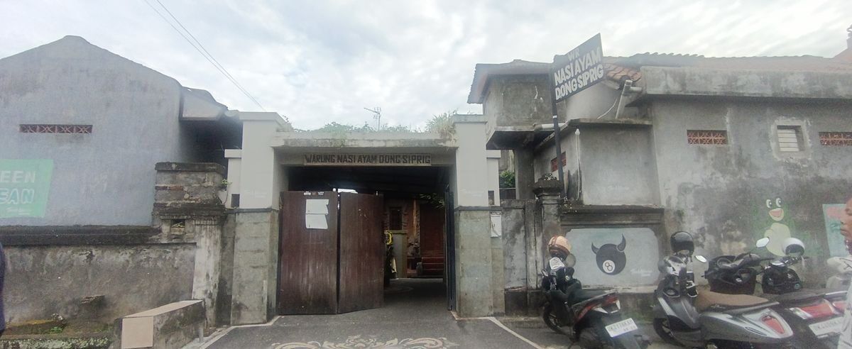 Nasi Ayam Dong Siprig, Singapadu: Price, Hours, Sell-Out Time