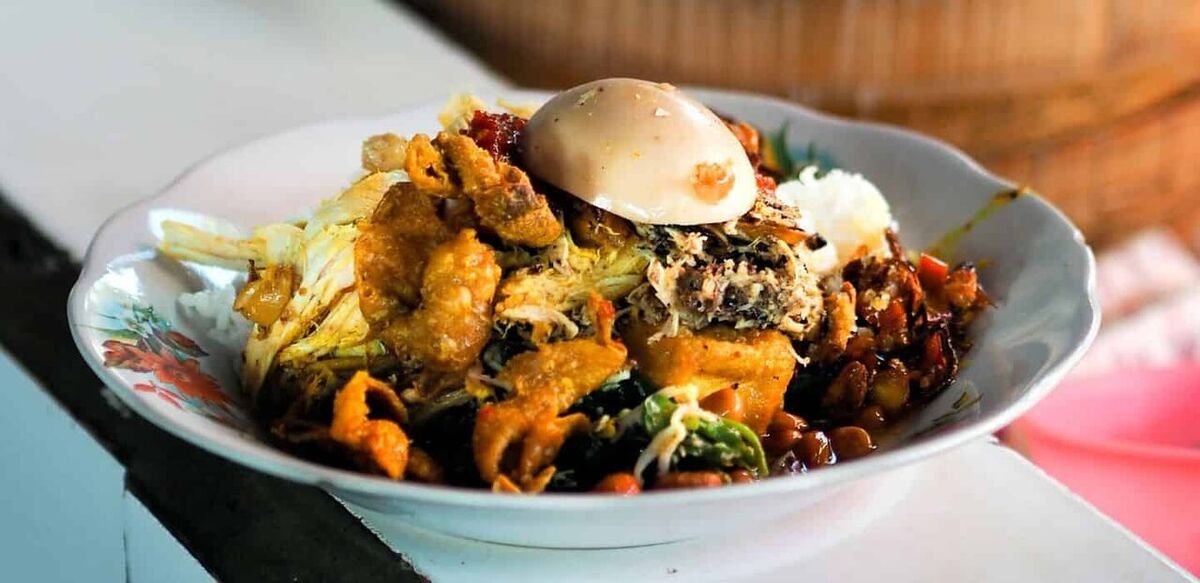 Nasi Bali Men Weti: The Legendary Sanur Warung That Always Sells Out by Noon