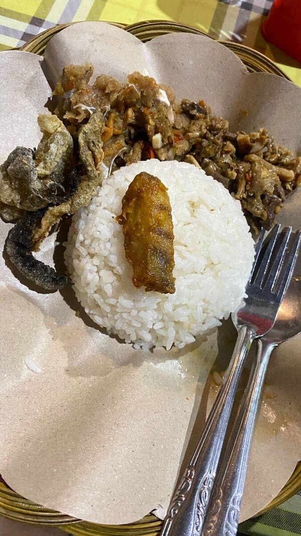 Nasi Lawar Misol Pemaron: Lawar Khas Buleleng Dekat Lovina