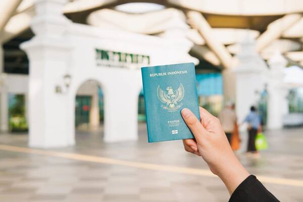 Negara Mana yang Bebas Visa ke Bali? Daftar 19 Negara 2026