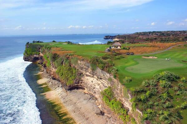 New Kuta Golf Pecatu: Clifftop Golf in Uluwatu Above the Indian Ocean