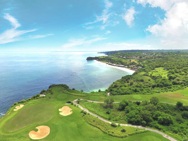 New Kuta Golf Pecatu: Main Golf di Tepi Tebing Uluwatu Menghadap Samudra Hindia