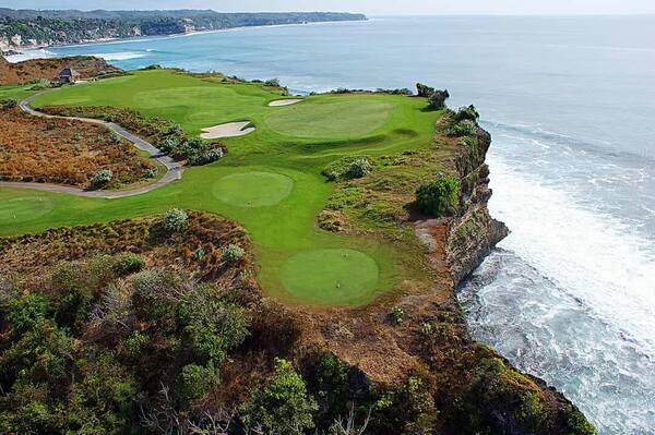 New Kuta Golf Pecatu: Main Golf di Tepi Tebing Uluwatu Menghadap Samudra Hindia