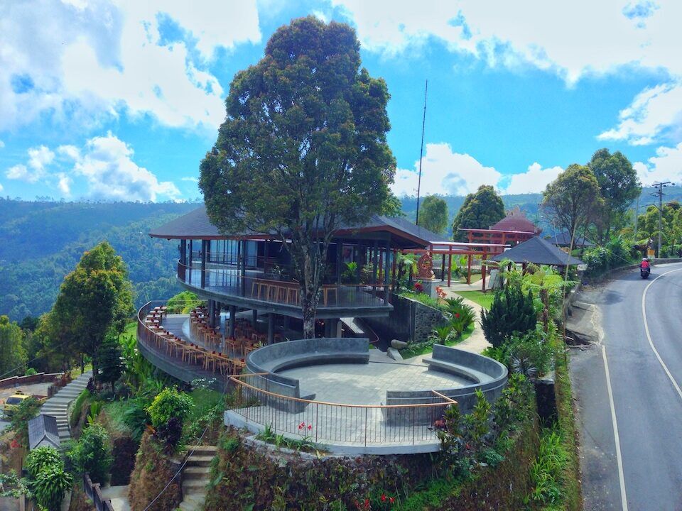 Ngiring Ngewedang Munduk: Bali Coffee on a Buleleng Valley Rim
